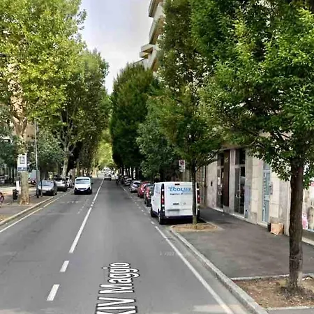 In Centro Di Ultima Generazionea * 베르가모